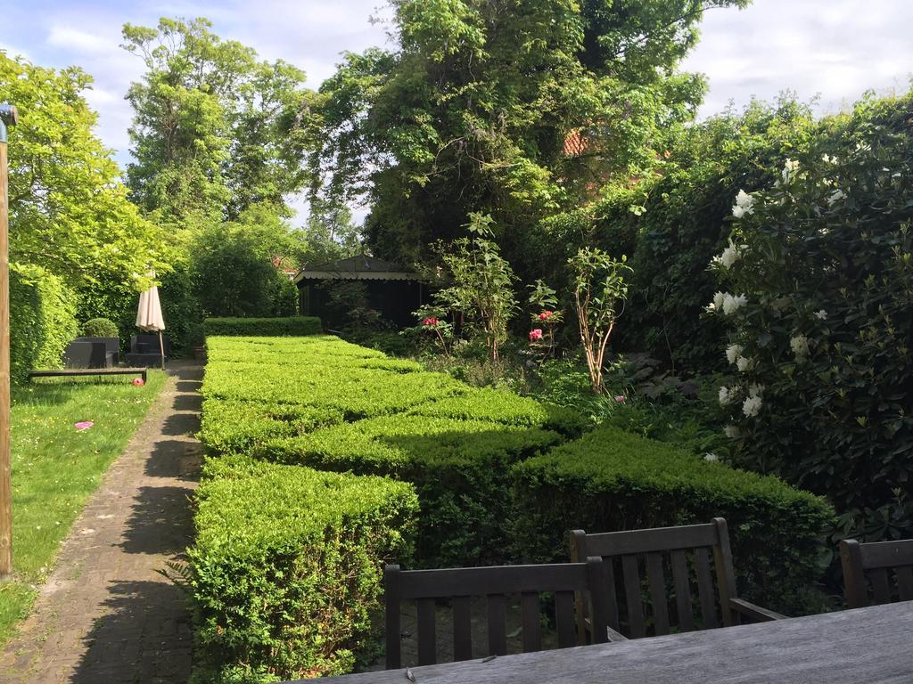 Bed And Breakfast De Oude Pastorie 스네크 외부 사진
